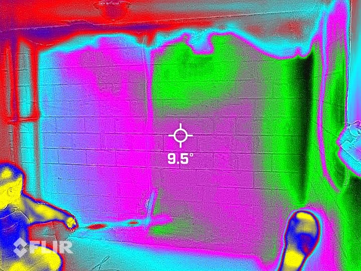 Thermal imaging to find where water is leaking in 2